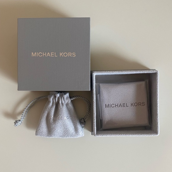 Michael Kors Sterling Silver Nesting Ring in size 5 - Picture 2 of 3